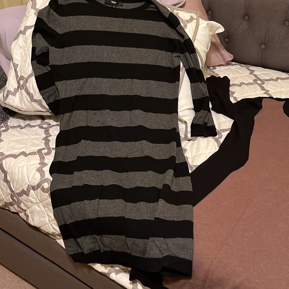 Two sweater dresses - Picture 3 of 3